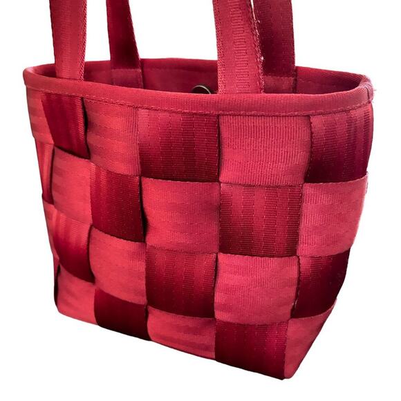HARVEYS Seatbelt Bag Top Handle Small Tote Purse in Cherry Red - Picture 2 of 9